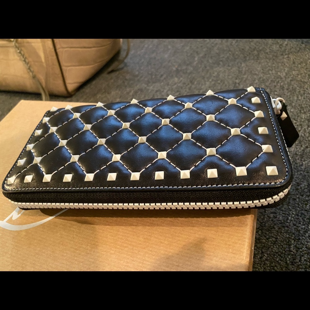 Valentino Wallet